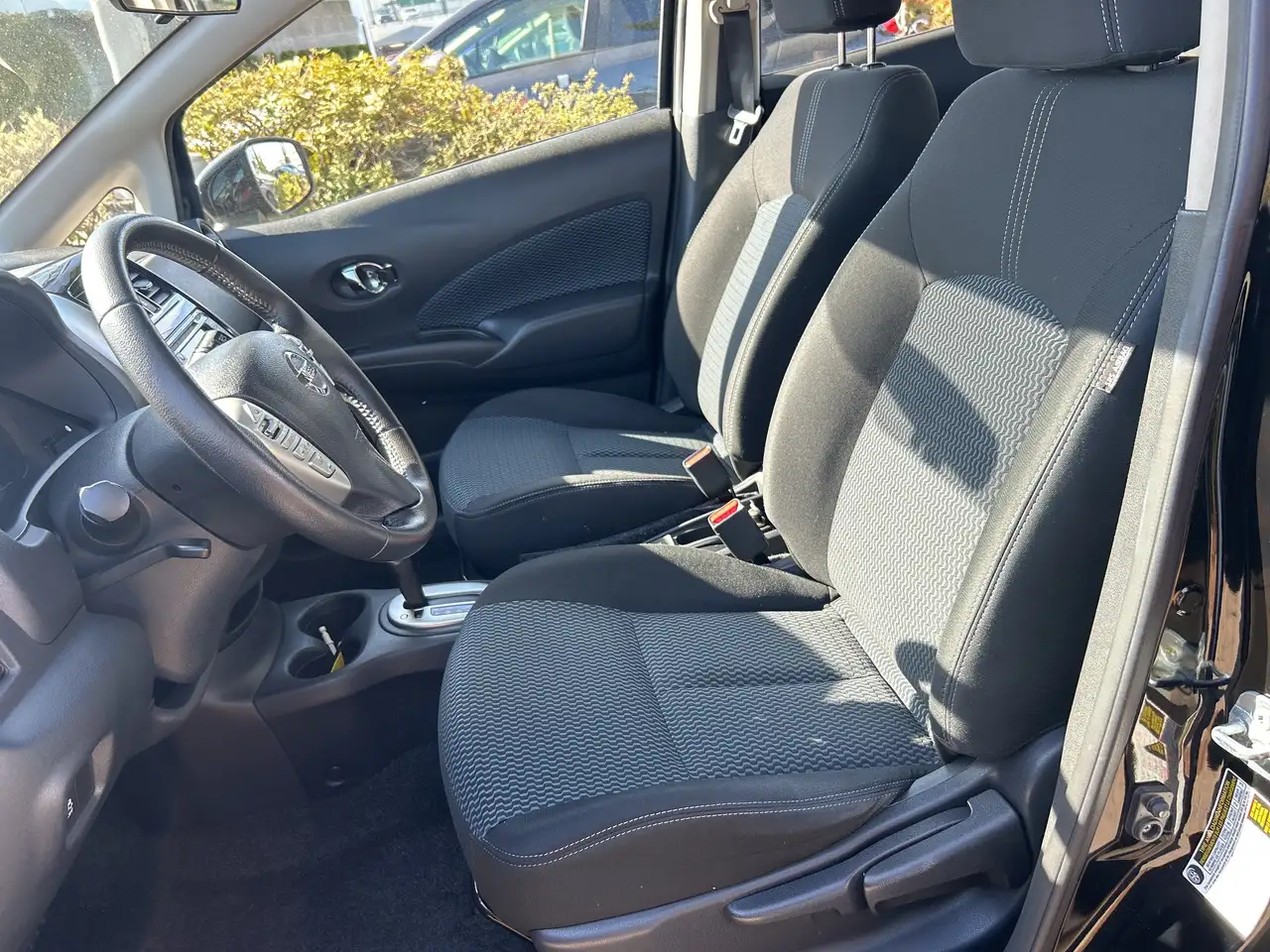Nissan Note снимка Nissan Note