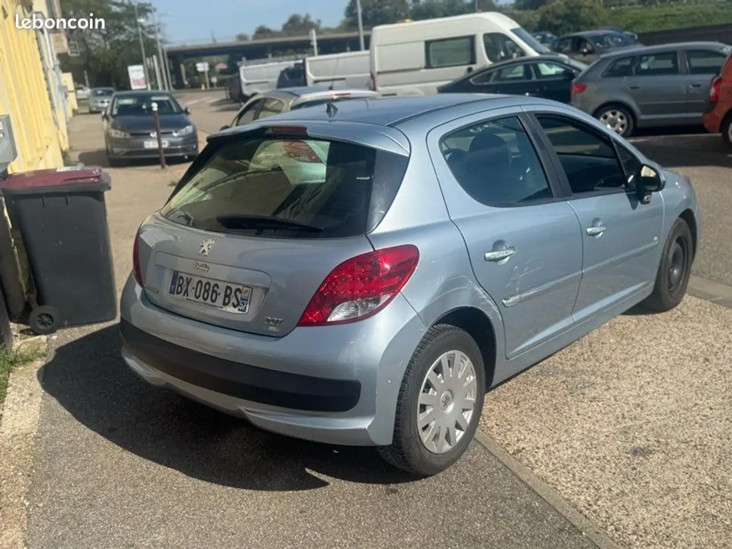 Peugeot 207 1.6 HDI 92 Gris - 2