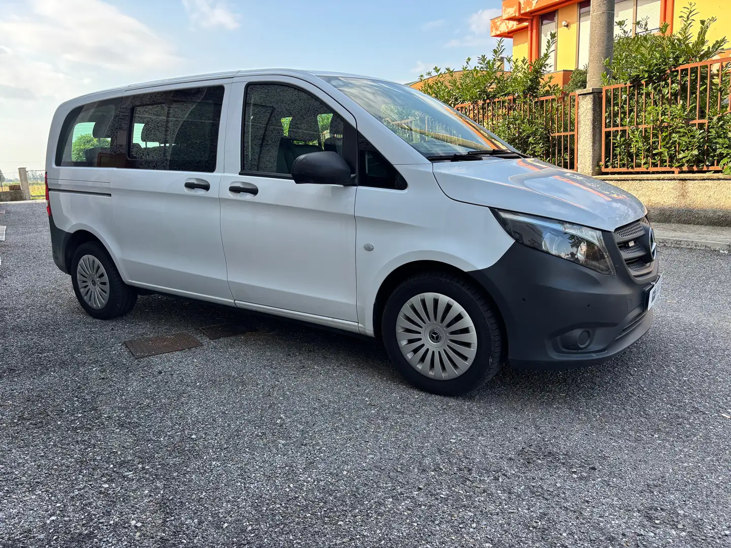 Mercedes-Benz Vito 9 posti 114 Bianco - 2