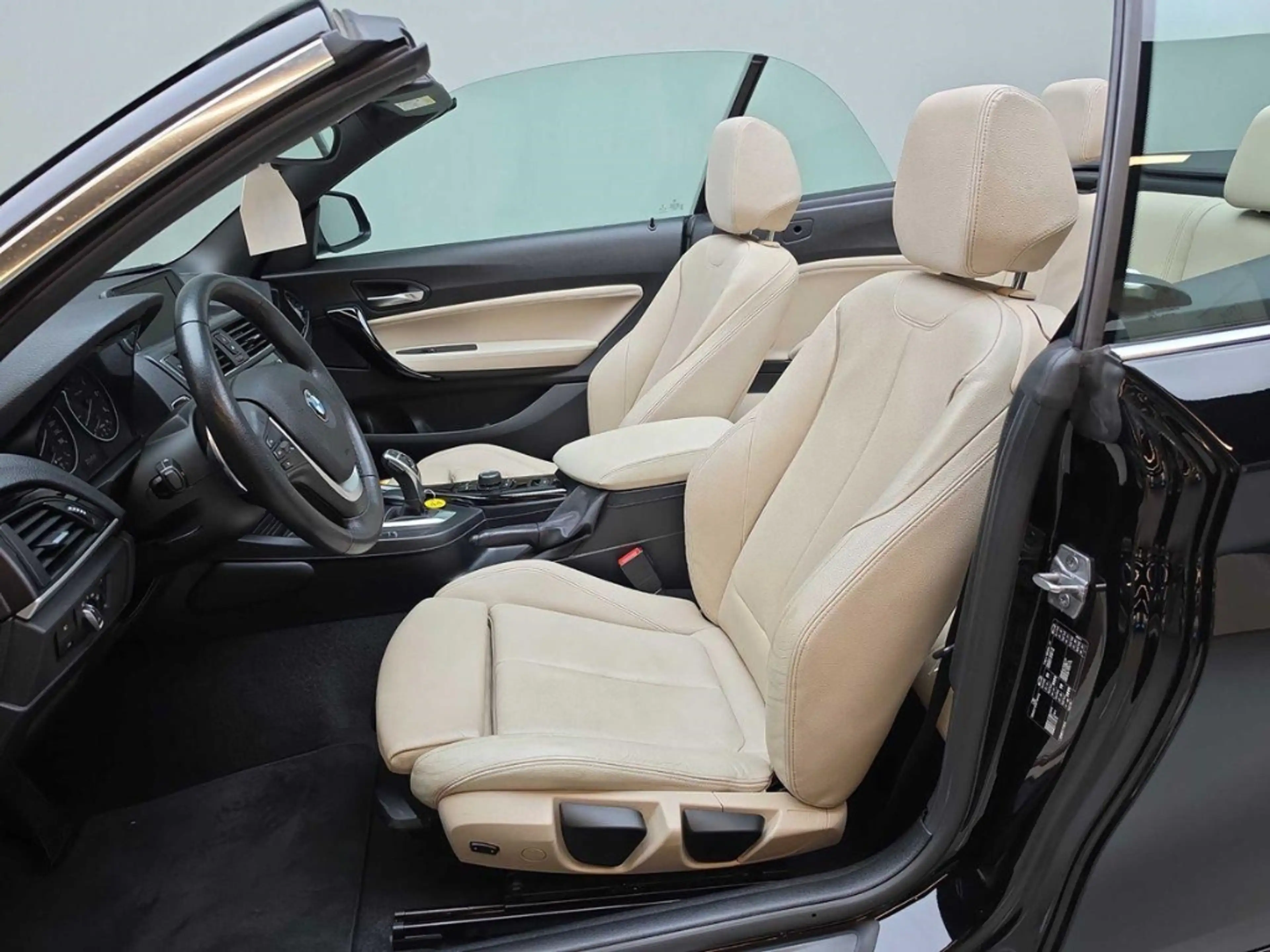 BMW 225 Cabrio 2.0 d Sport Line Schwarz/Beige Xenon — photo 6