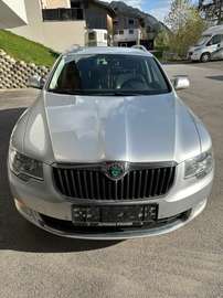 Superb Combi 4x4 Elegance 2,0 TDI CR DPF DSG Elegance