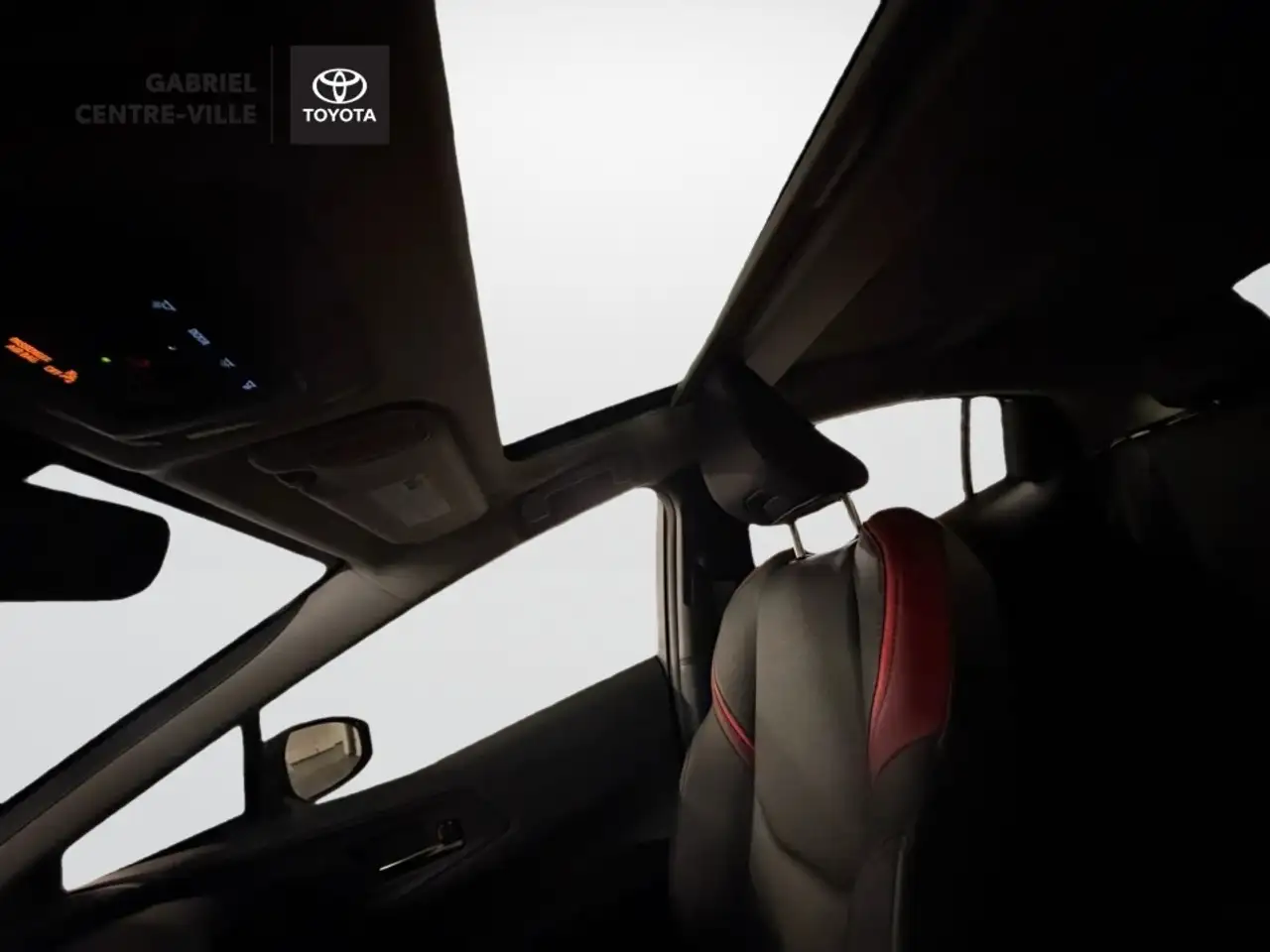 Toyota Prius Prime снимка Toyota Prius Prime