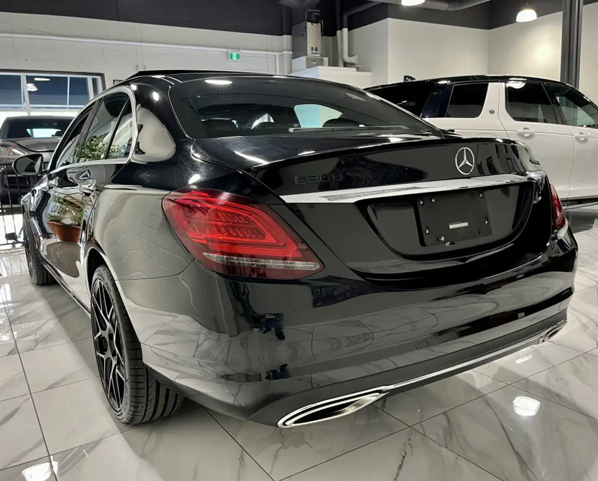 Mercedes-Benz C-Class снимка Mercedes-Benz C-Class