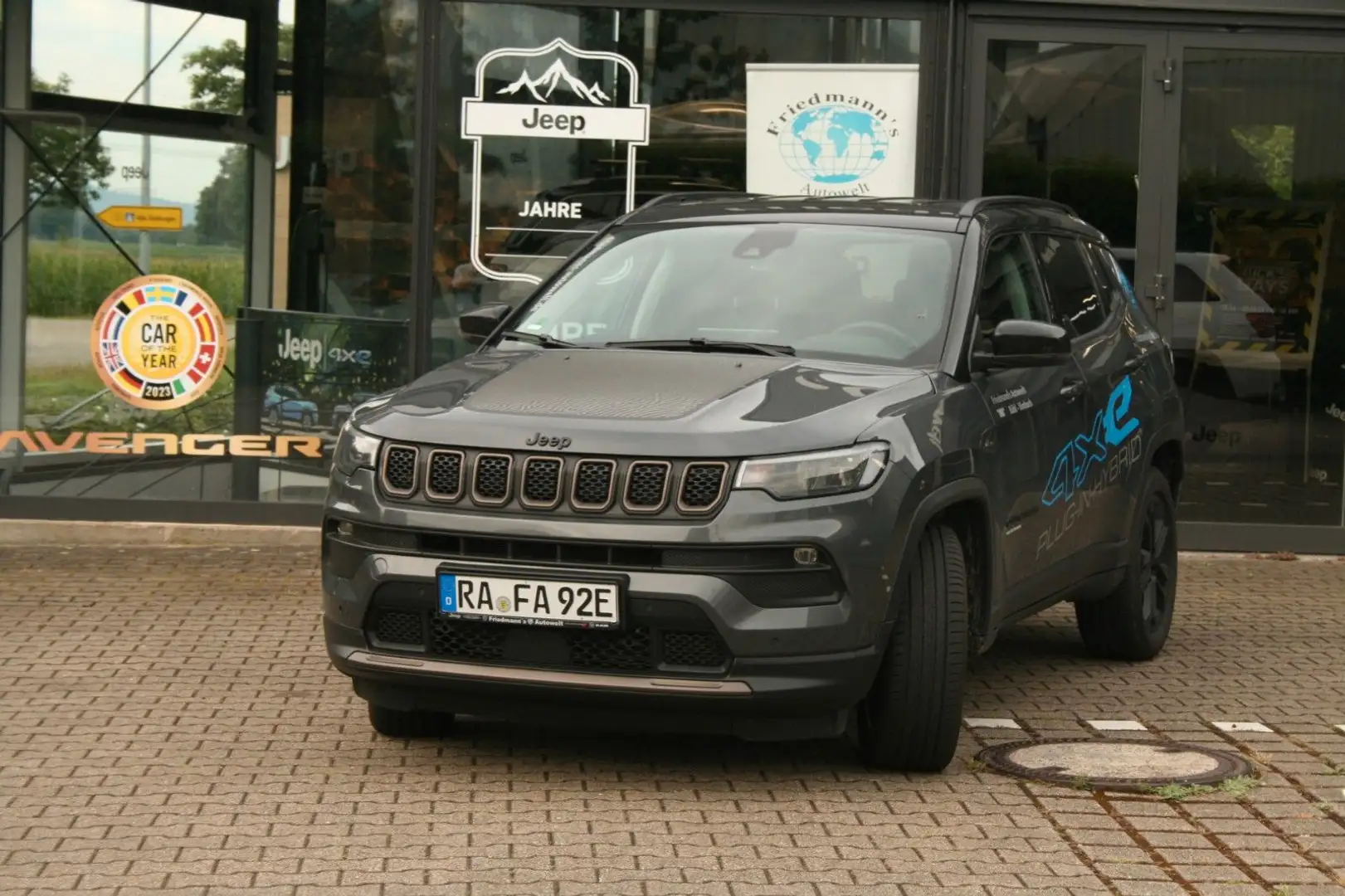 Jeep Compass 1.3l PHEV  Upland Gris - 1