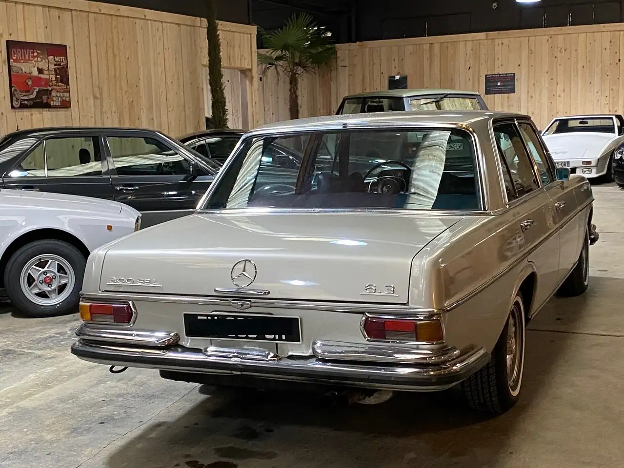 Mercedes-Benz 300 SEL 6.3 V8, foto 6