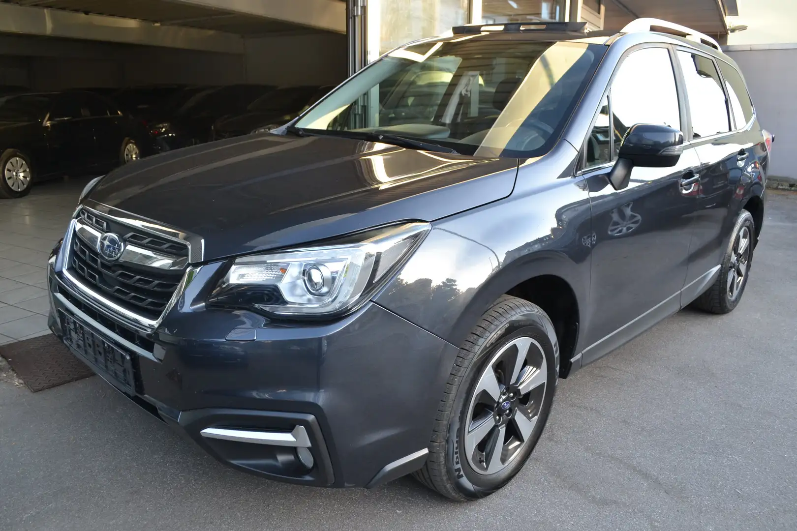 Subaru Forester 2.0 D *LED*LEDER*GLASDACH*KAMERA*NAVIGATION*AHK Šedá - 1