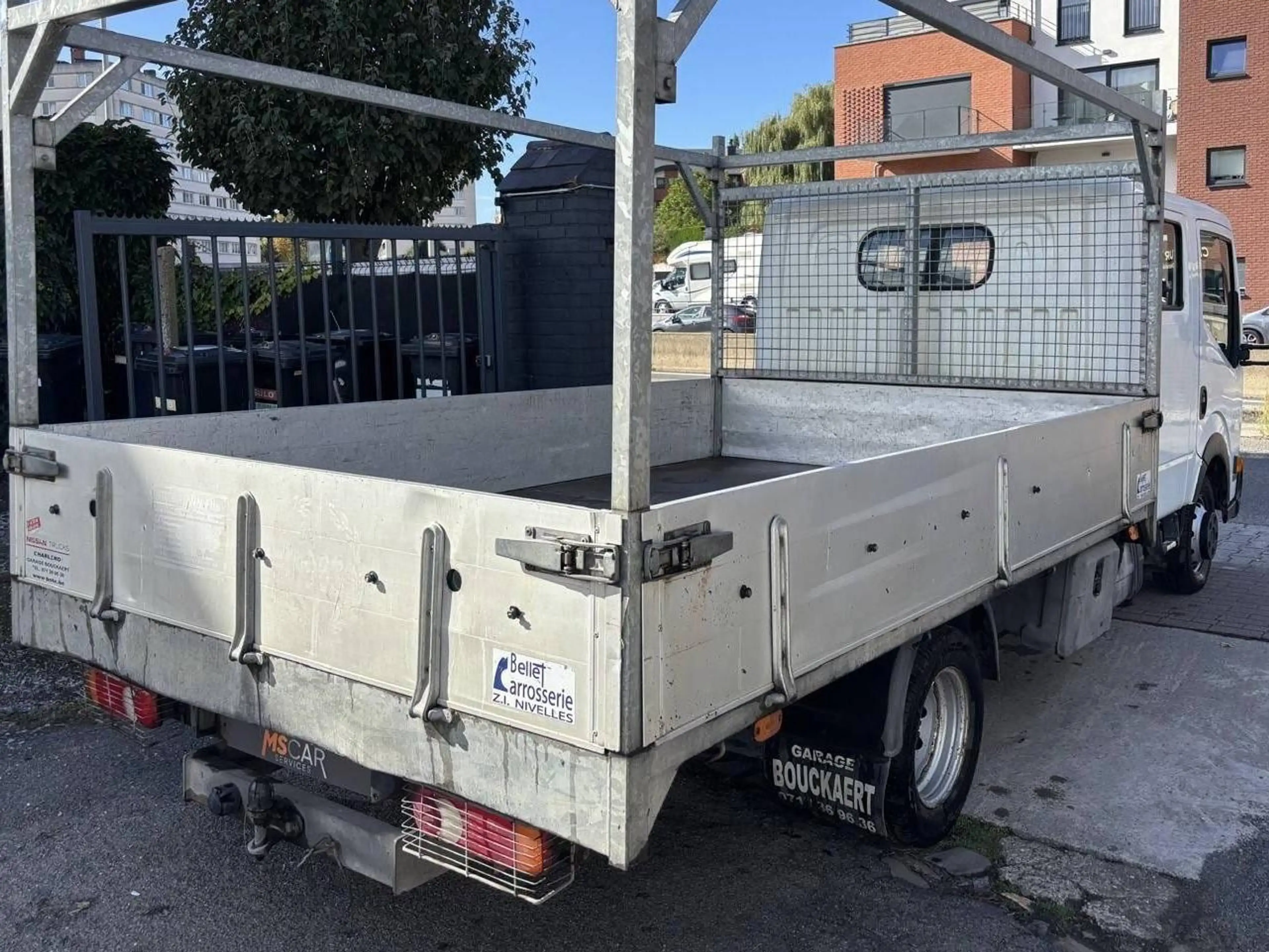 Nissan Cabstar 35.13 | 2.5 dCi 130 cv | Double Cabine Plateau — photo 6