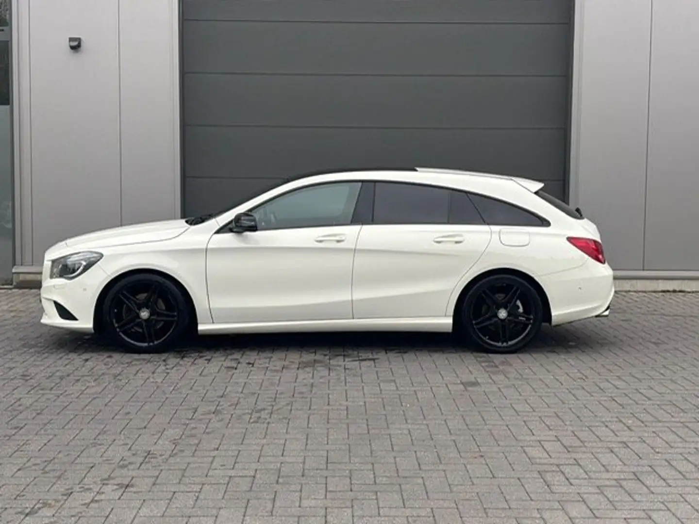 Mercedes-Benz CLA 180 Pano dak/LED/navigatie Bianco - 2