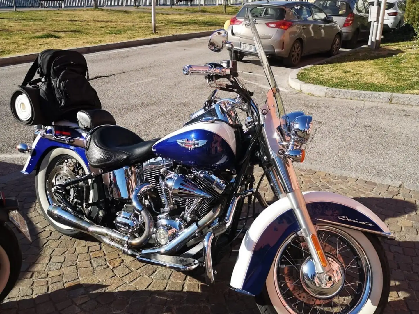 Harley-Davidson Softail softail deluxe bianca e blu Weiß - 1