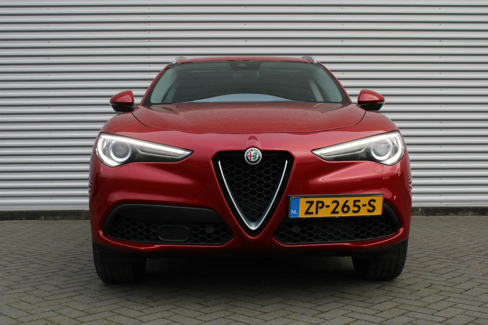 Alfa Romeo Stelvio 2.0 T AWD Super Q4 | Navi | Leer | Cruise | 19" LM Rood - 2