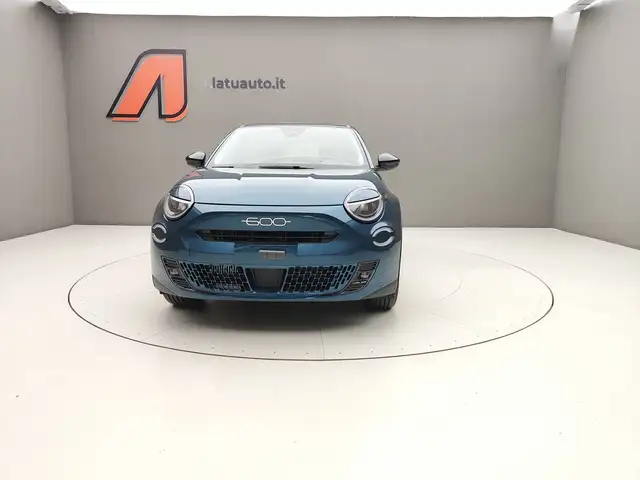 Fiat 600 view 2