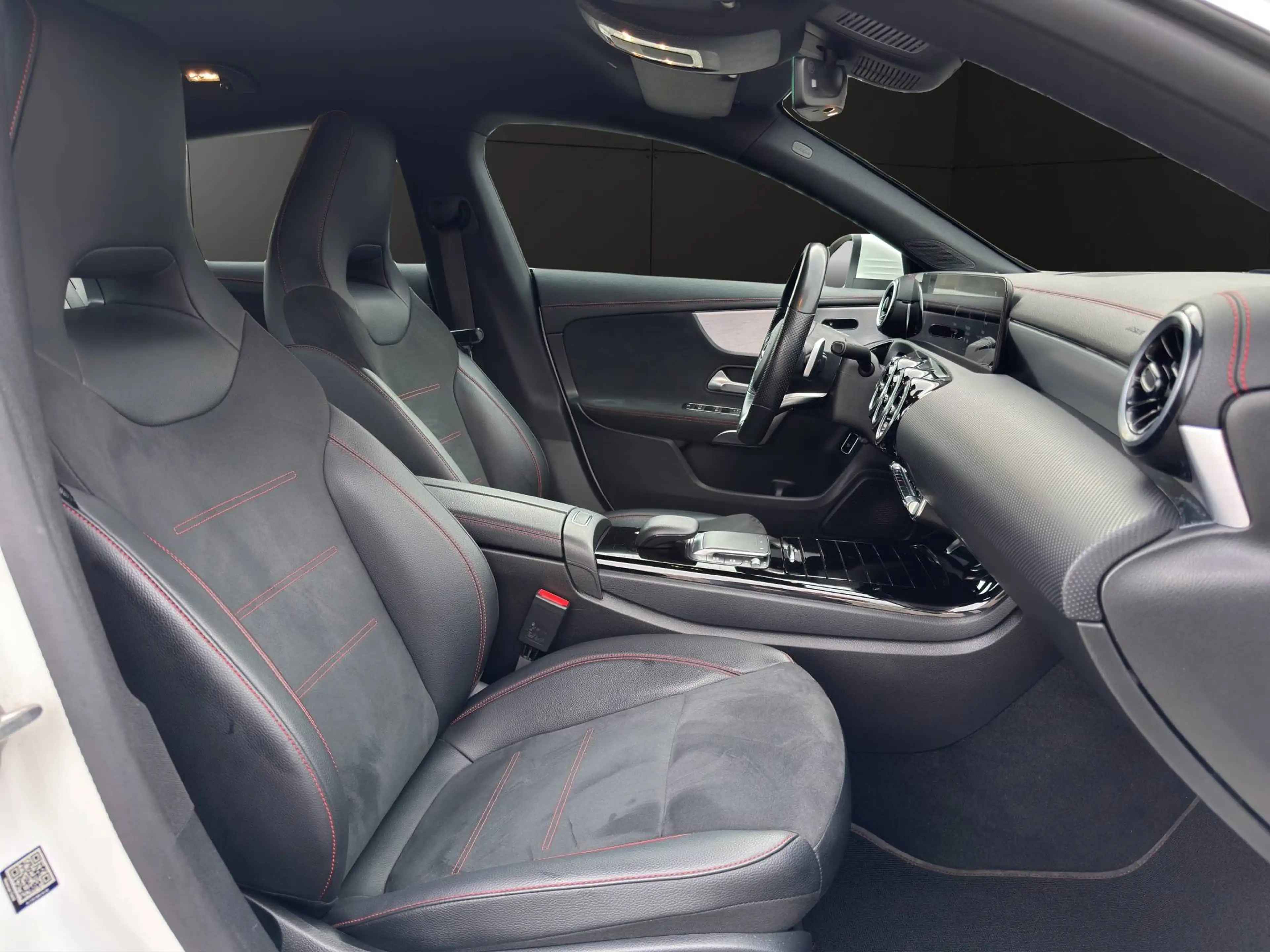 Mercedes-Benz CLA 220 CLA 220 d AMG Line — photo 11