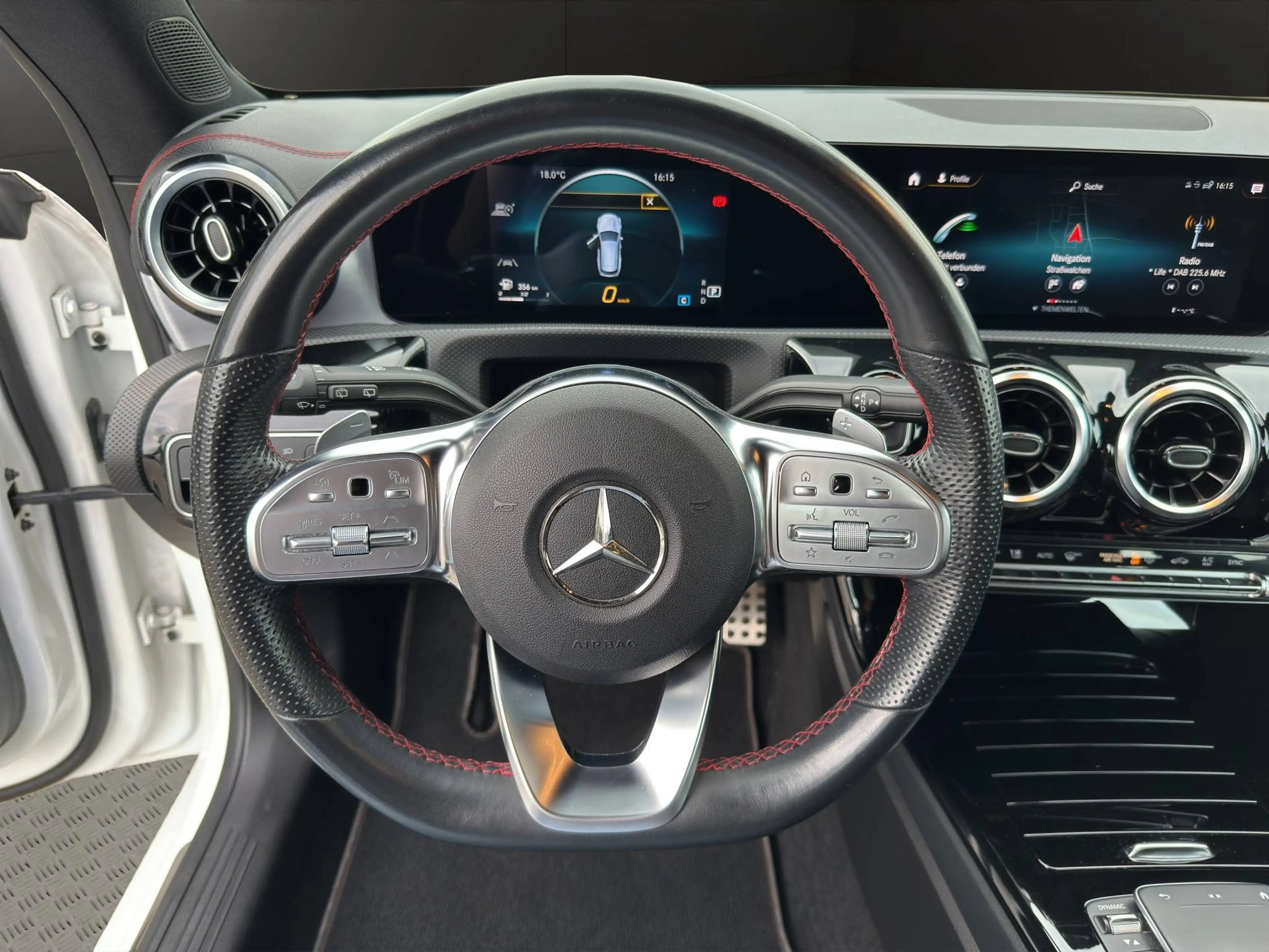 Mercedes-Benz CLA 220 CLA 220 d AMG Line — photo 14