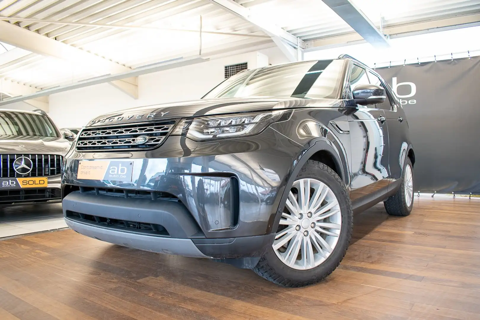 Land Rover Discovery 2.0D, AUTOM, NAVI, APPLE/ANDROID, ZETELVERW, LED Grijs - 1