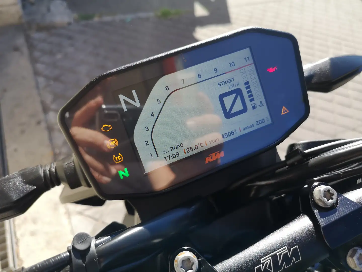 KTM 890 Duke - 2