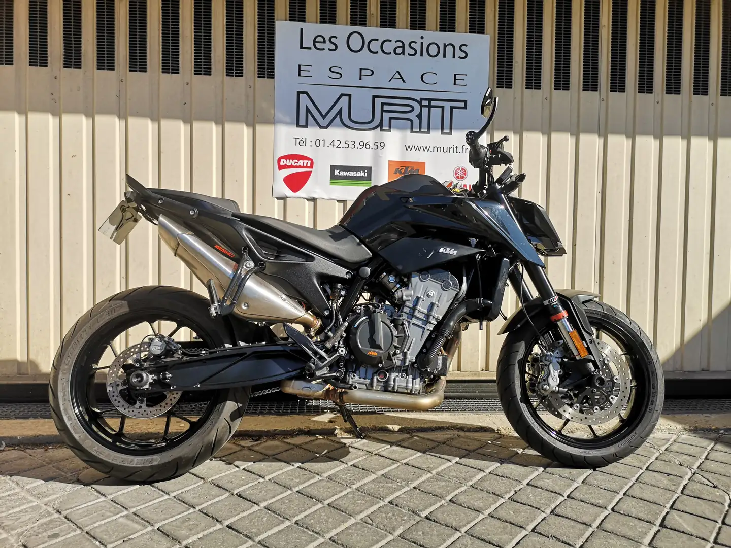 KTM 890 Duke - 1