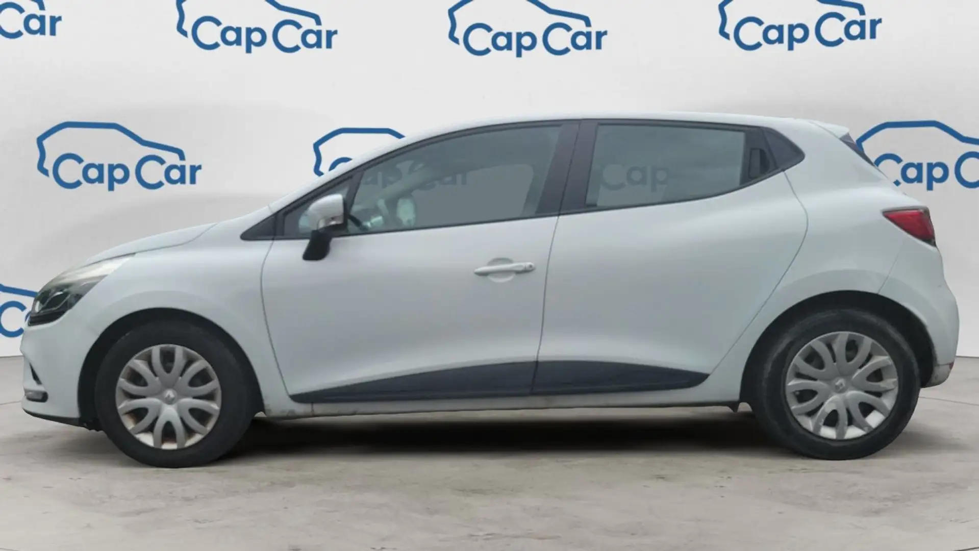 Renault Clio IV 1.5 dCi 75 Air MédiaNav 2 Places Blanc - 2