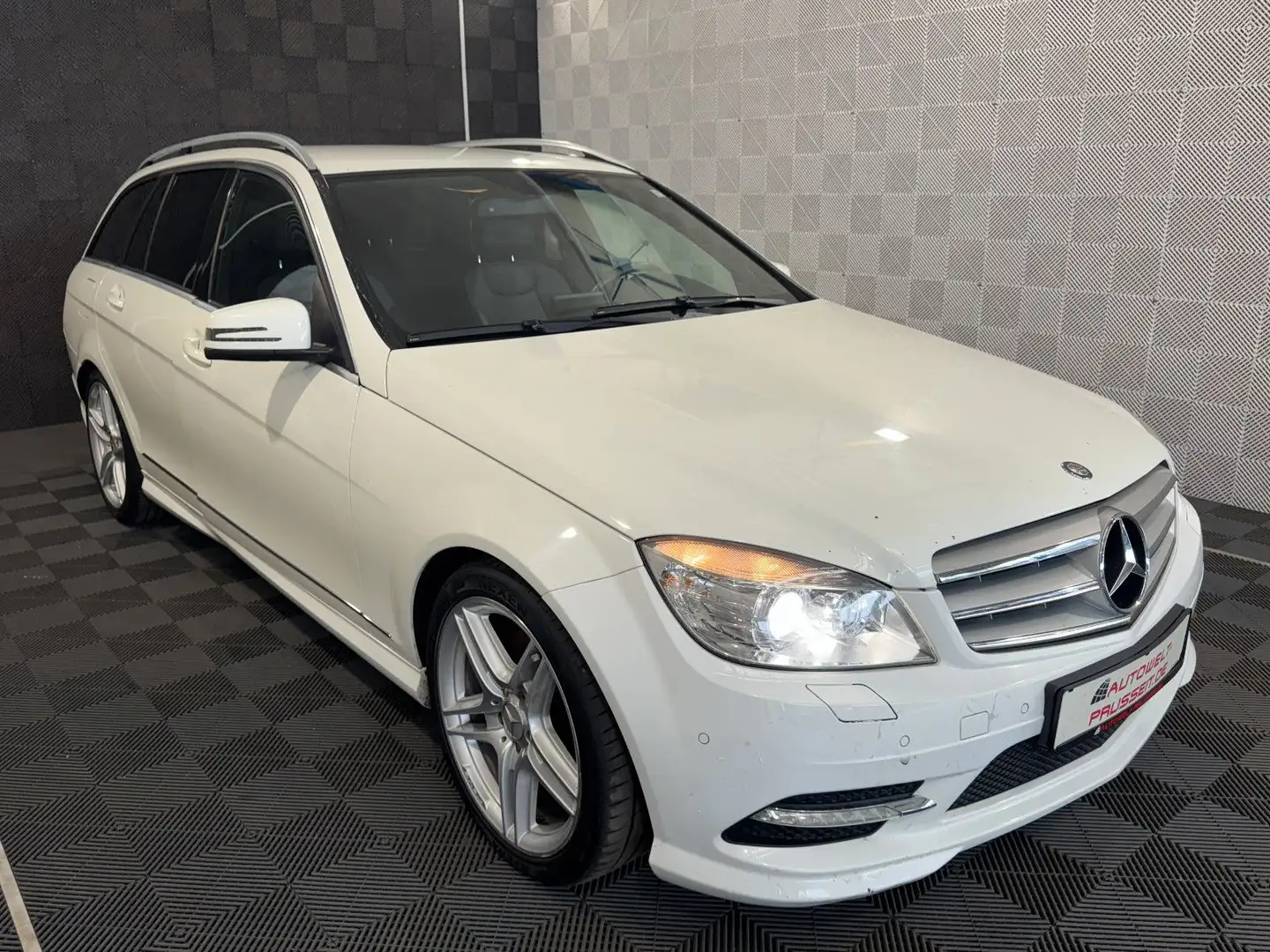 Mercedes-Benz C 300 T*AMG*TEMPO-KLIMA-BI XENON-SHZ-LM 18" Weiß - 1