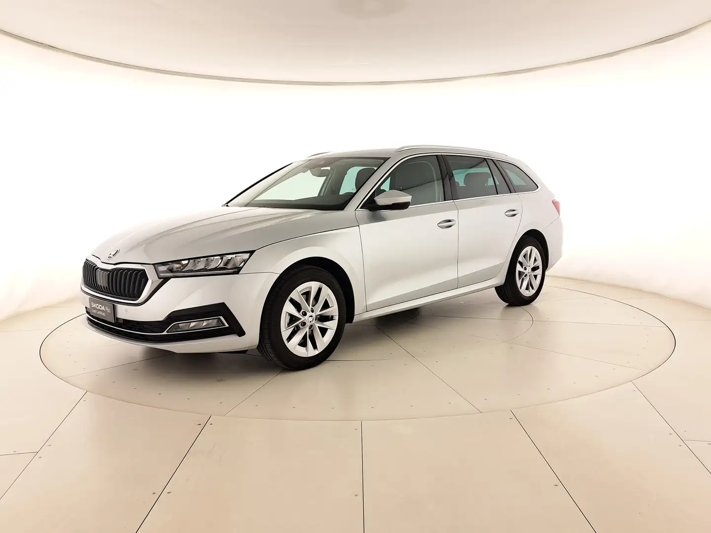 Skoda Octavia wagon 2.0 tdi evo executive 150cv dsg Argento - 1