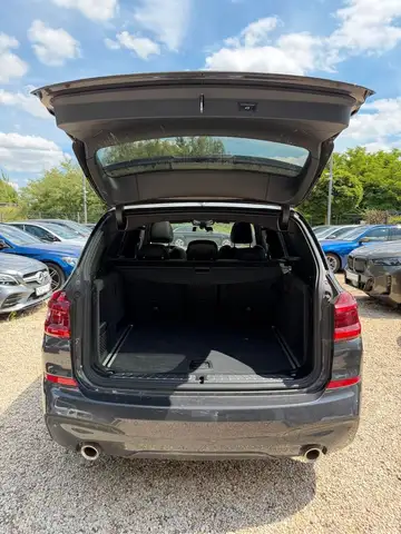 BMW X3 view 13