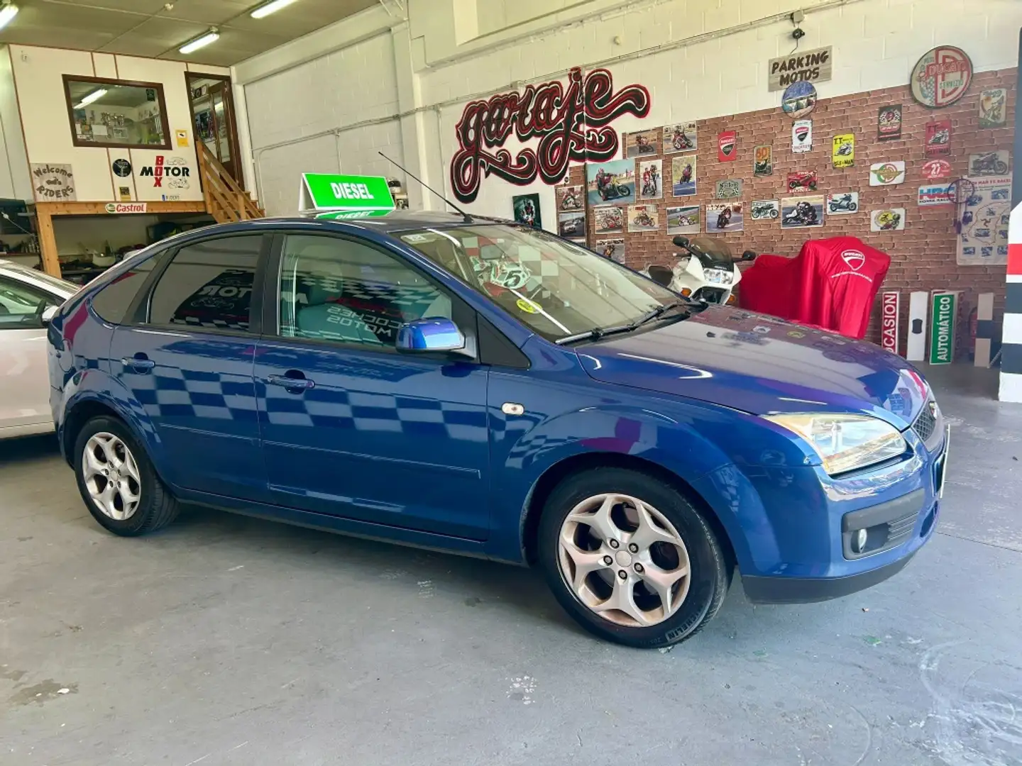 Ford Focus Berlina Manual de 5 Puertas Bleu - 2