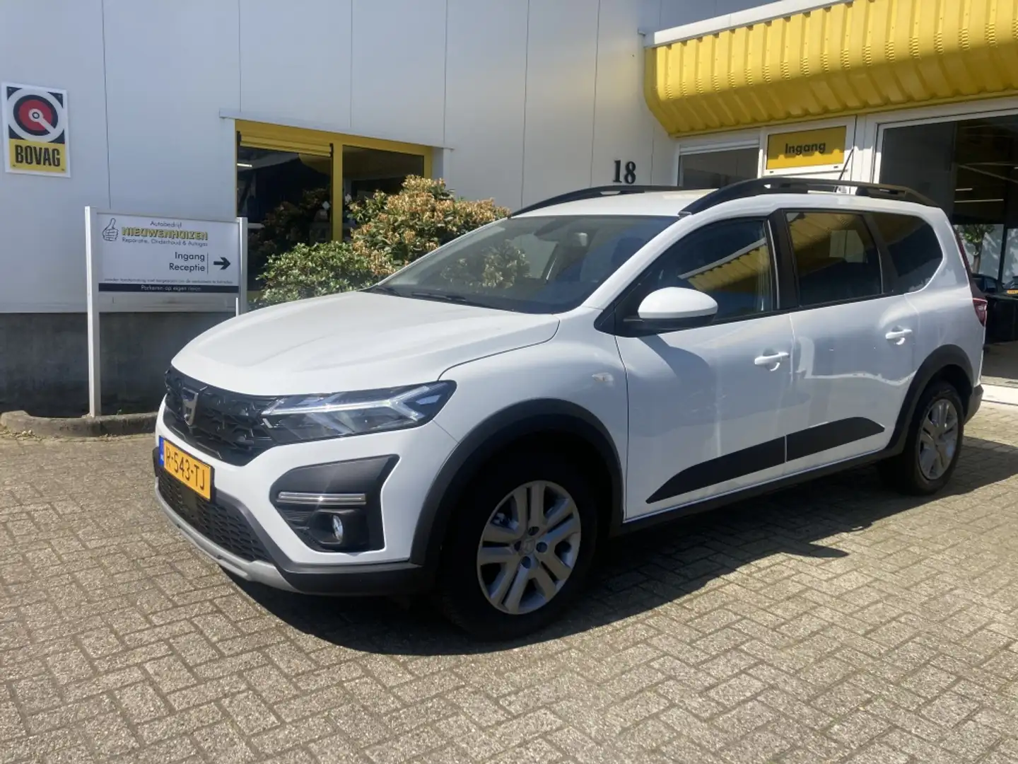 Dacia Jogger 1.0 TCe 100 Bi-Fuel LPG-G3 Airco Cruisecontrol Wit - 1