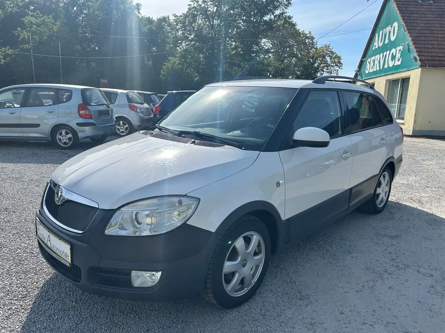 Skoda Fabia Combi 1.4l Scout/Klima/Tempo/Sitzhz/ZR neu Bílá - 1