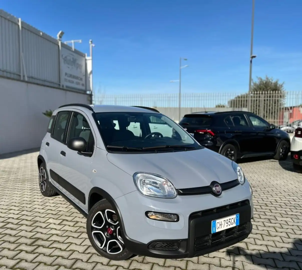 Fiat Panda 1.0 FireFly S&S Hybrid City Life Gris - 1