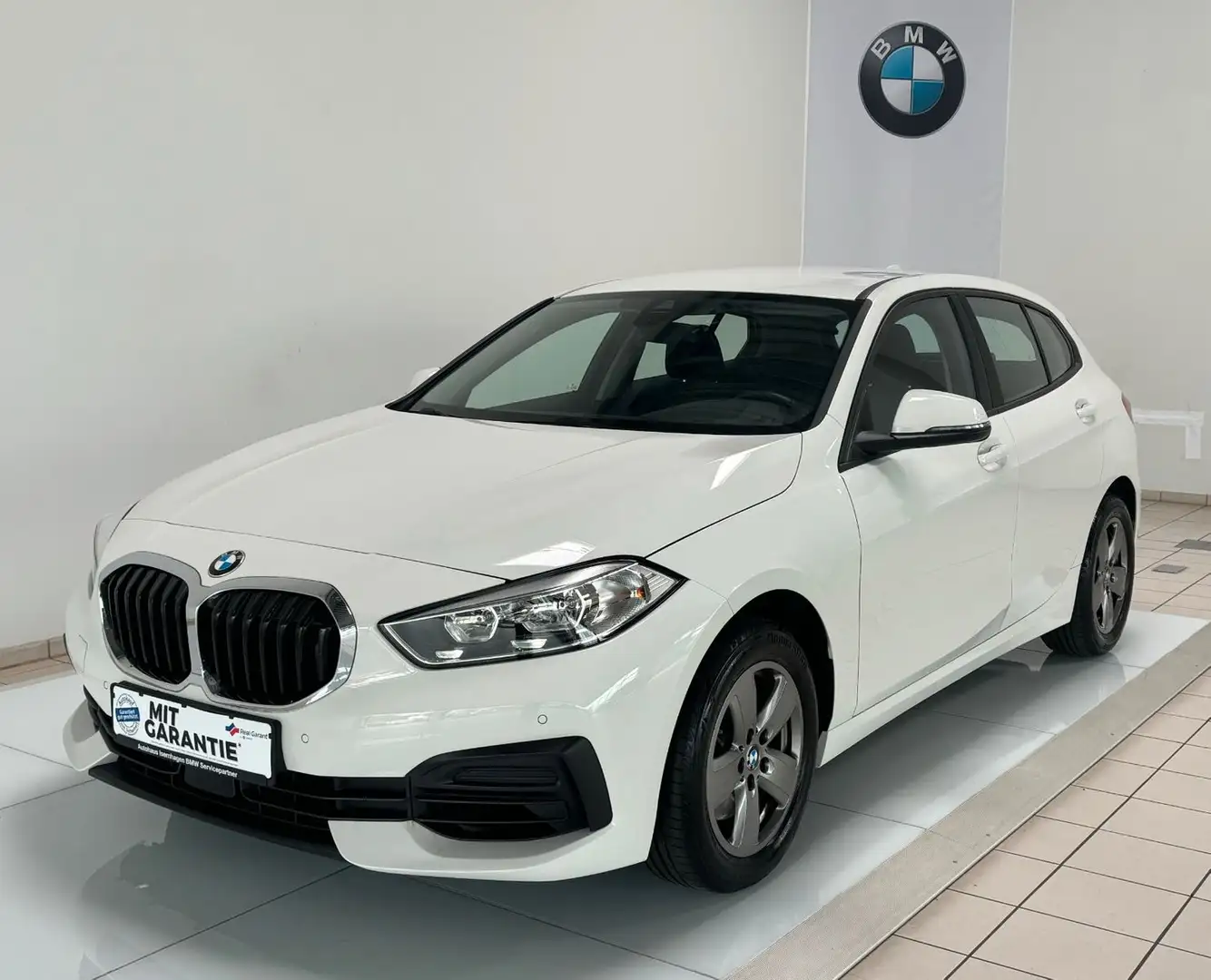 BMW 118 i Business-Paket Navi DAB WLAN  Unfallfrei White - 1