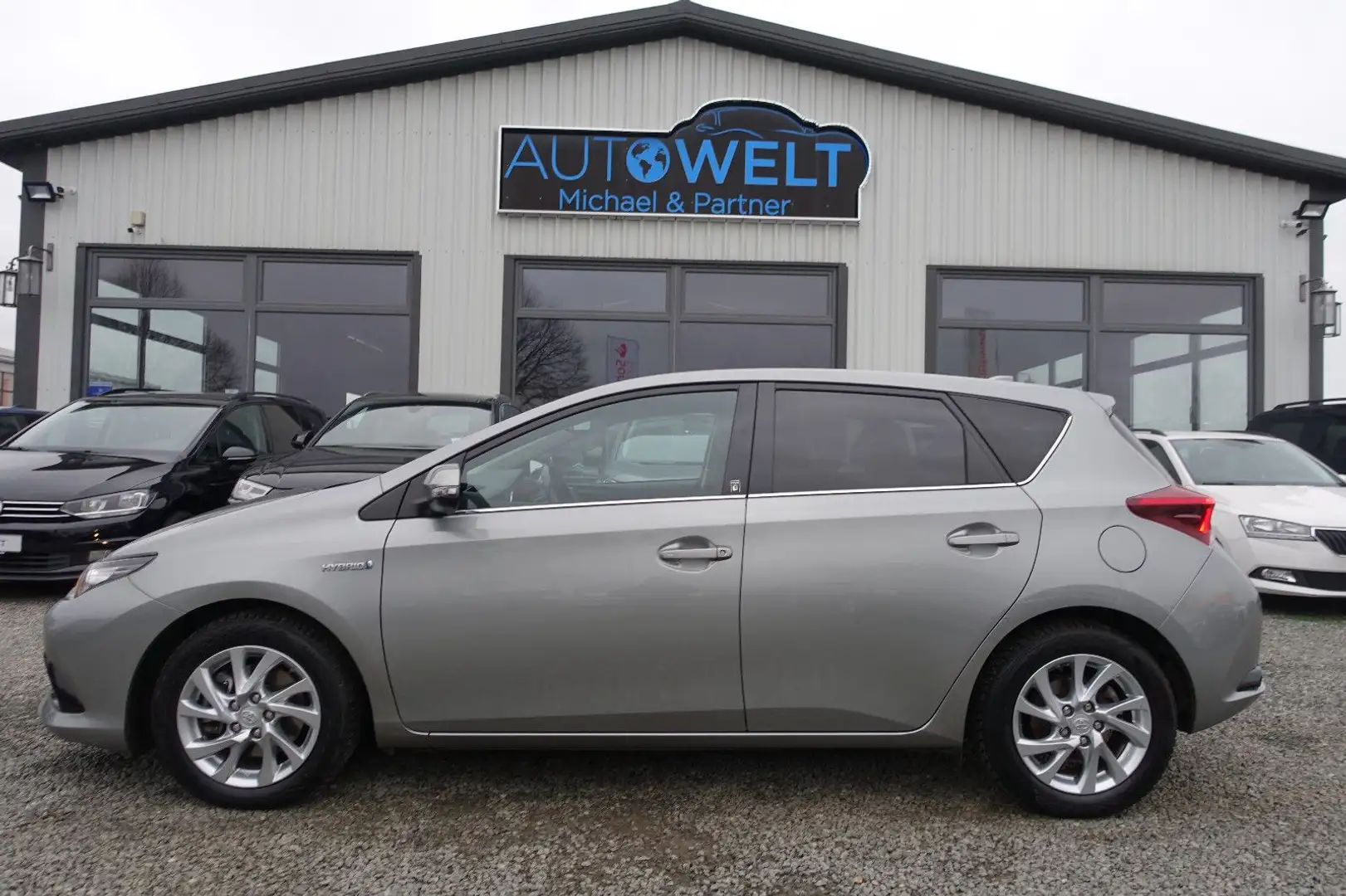 Toyota Auris 1.8 Hybrid lück.Scheckheft KAM LED DAB GJR Grau - 1