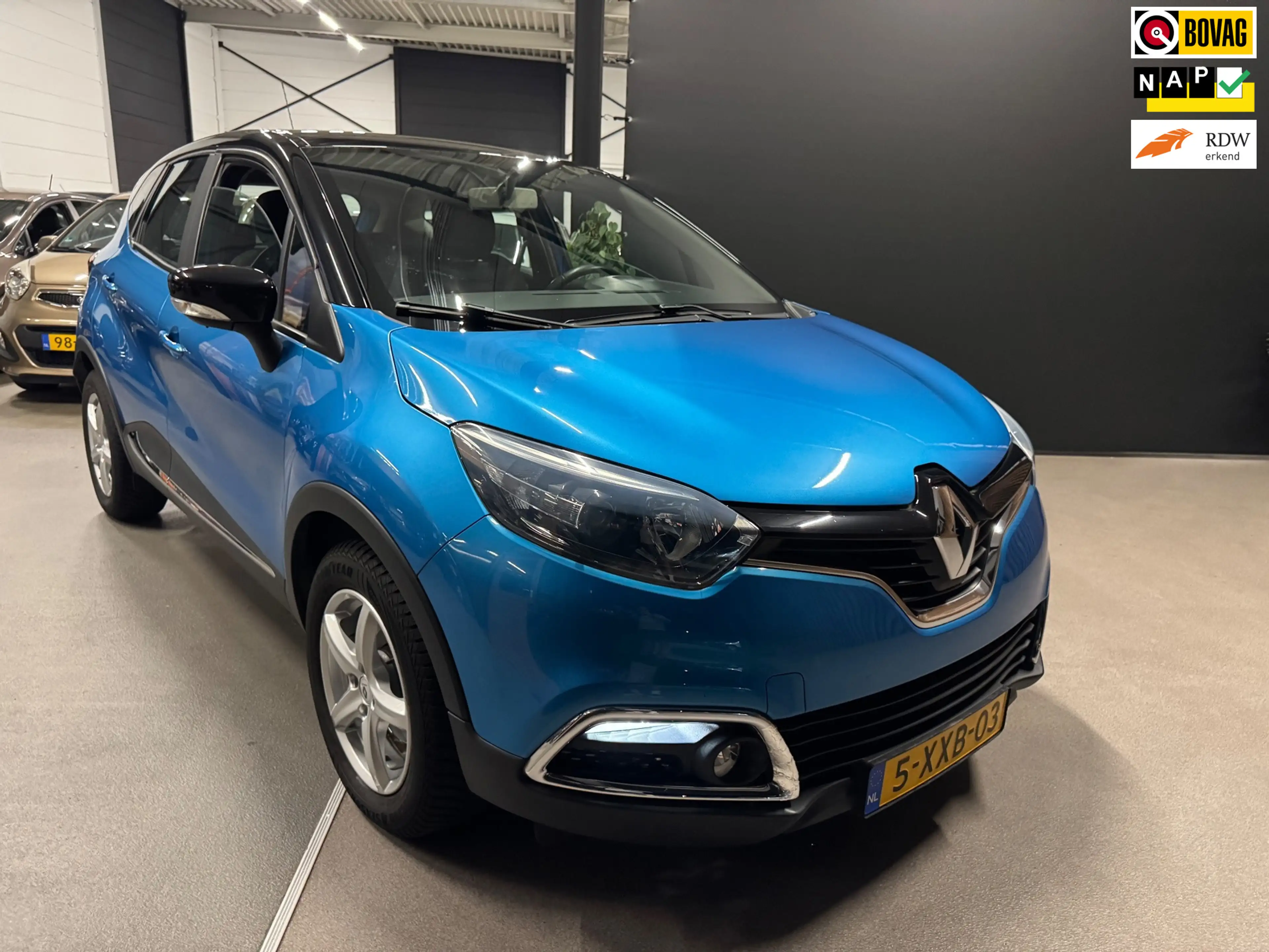 Renault Captur 1.2 TCe Expression AUTOMAAT, PDC, Navi