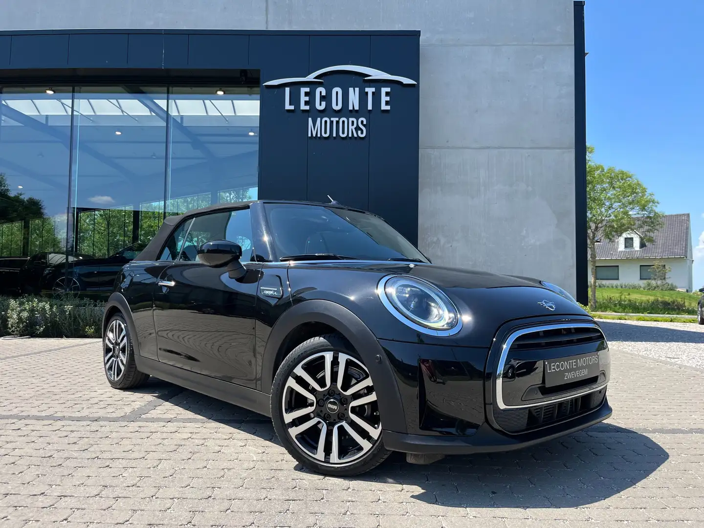 MINI Cooper Cabrio Cabriolet 1.5A Camden LED/Leder/Carplay/Camera/... Zwart - 1