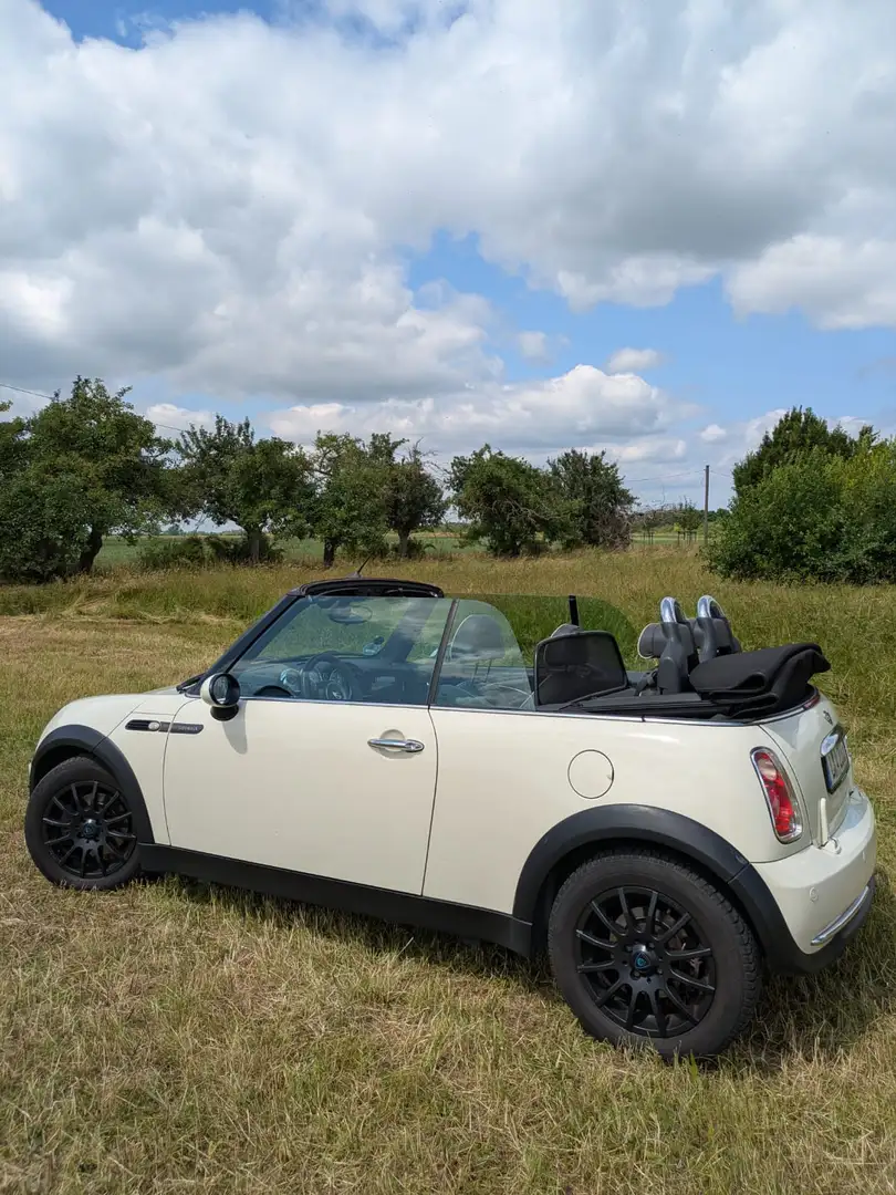 MINI Cooper Cabrio Cooper Sidewalk Weiß - 2