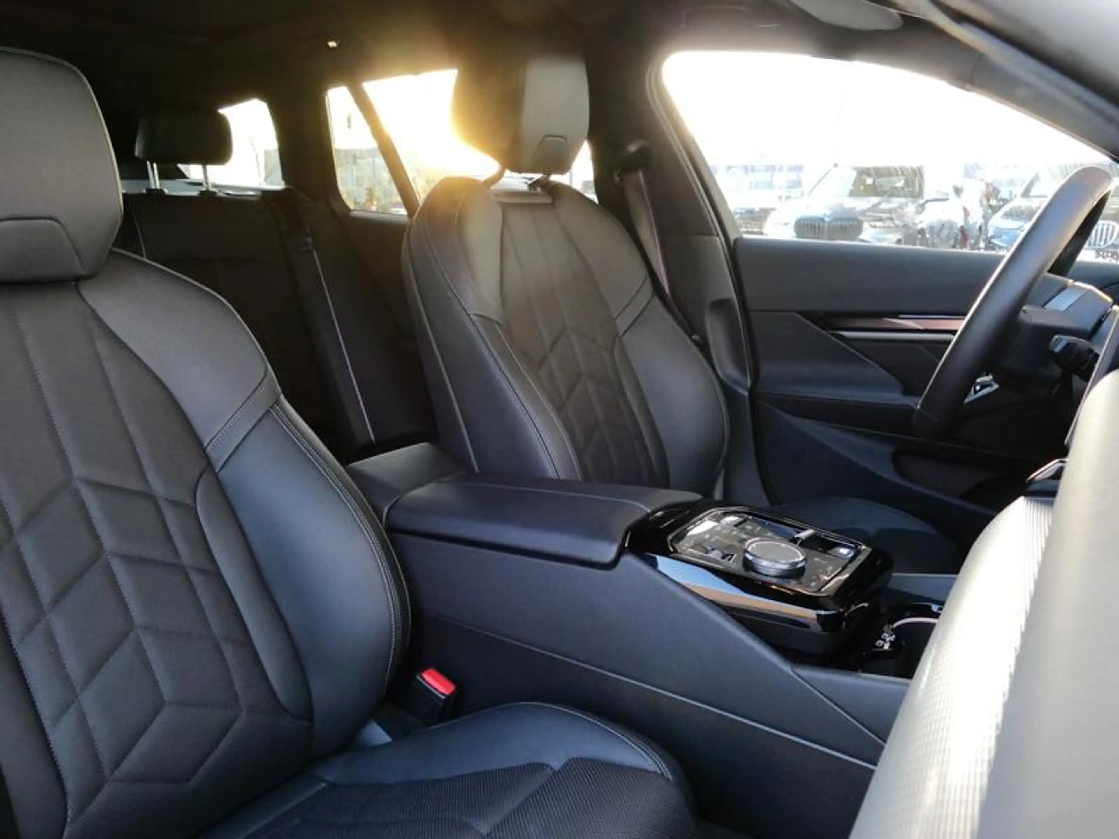 BMW i5 eDrive40 Touring M Sport PRO | PANO | — photo 11