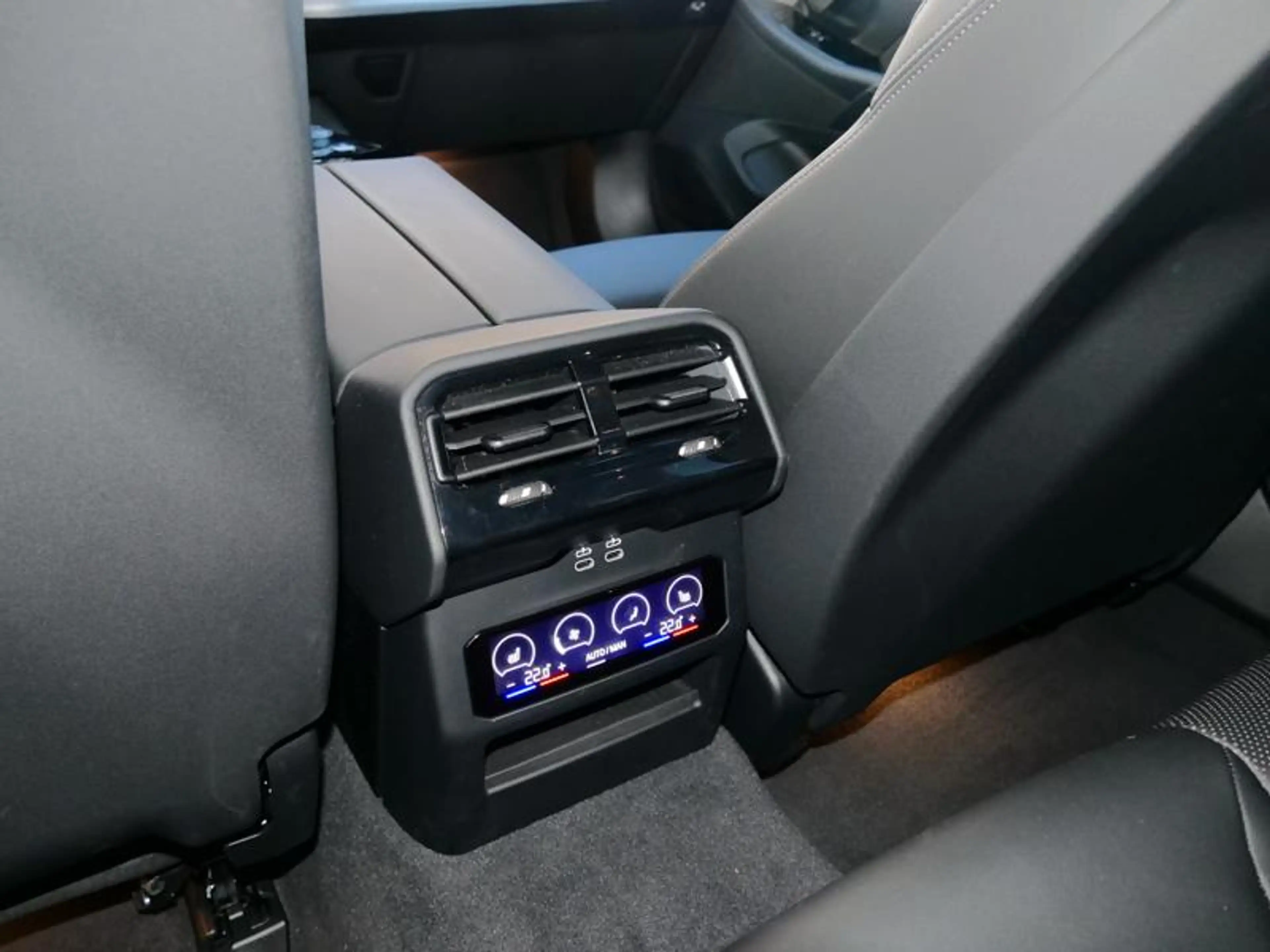 BMW i5 eDrive40 Touring M Sport PRO | PANO | — photo 15