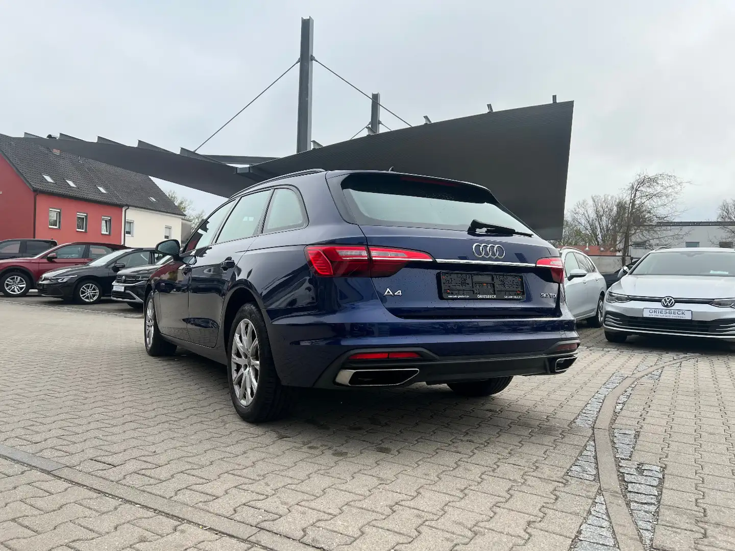 Audi A4 Avant 30 TDI S tronic *LED Navi Kamera Sitzh. Blau - 2