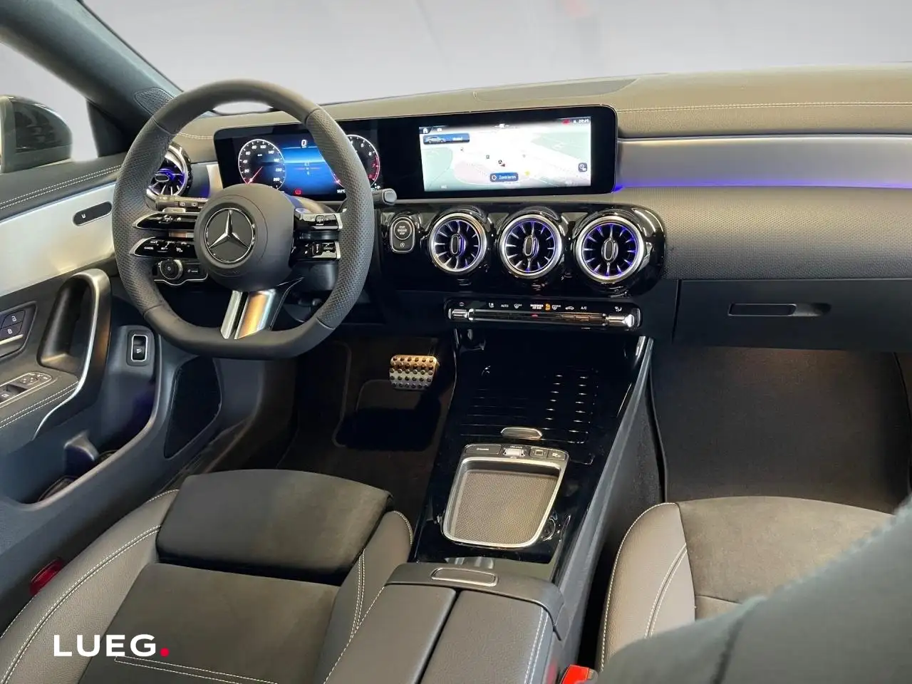Mercedes-Benz CLA 180 Shooting Brake AMG-EDITION+ADVANCED+AHK 10