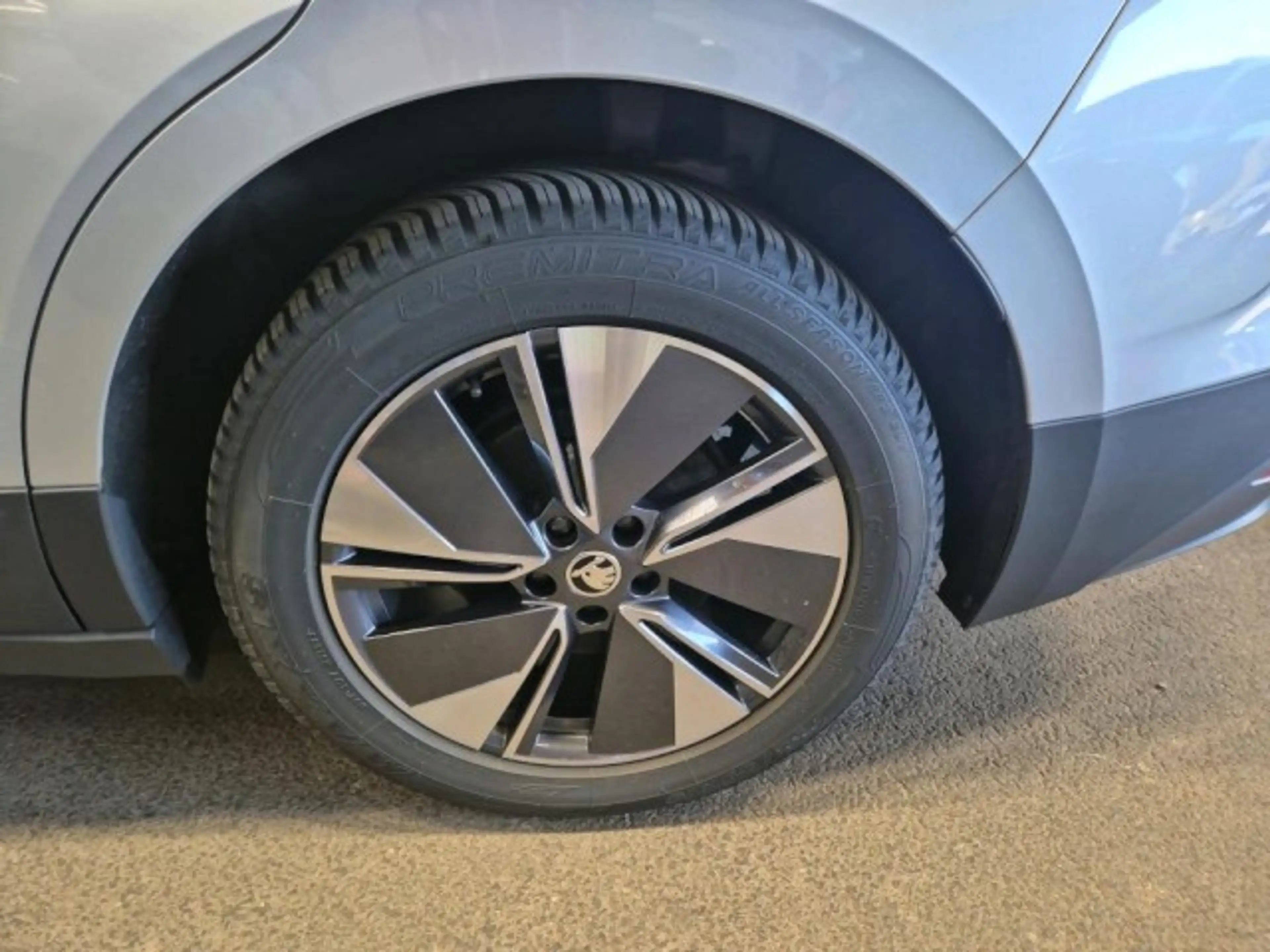 Skoda Enyaq 85x Loft ALLRAD+ACC+TOTW+KESSY+RKAM+WÄPU Klima — photo 11