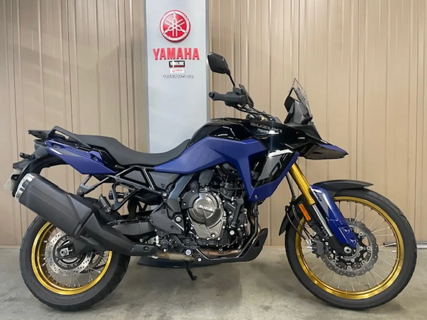 Suzuki V-Strom 800DE Černá - 2
