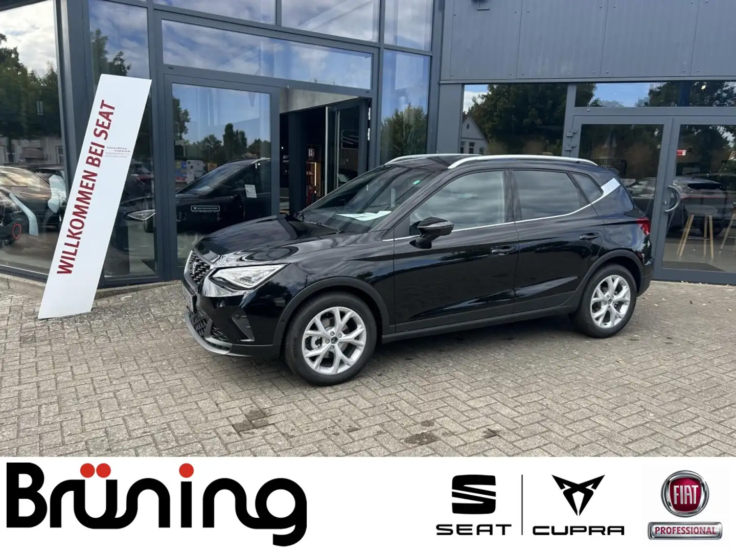 SEAT Arona 1.0 TSI FR Navi Parklenkassistent Klima Navi Schwarz - 1