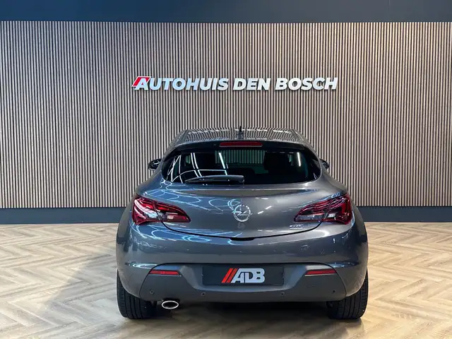 Opel Astra view 16