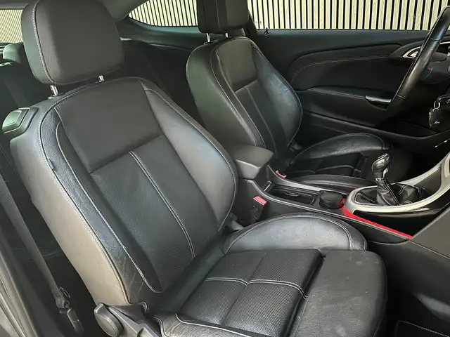 Opel Astra view 6