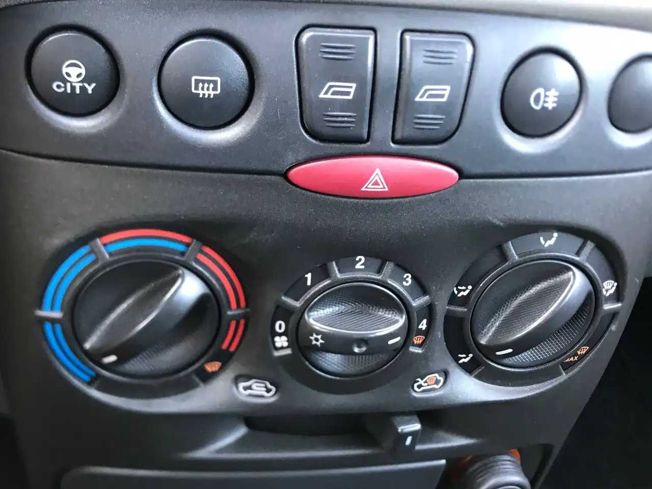 Fiat Punto II 1999 3p 1.2 ELX clima chiusura centralizzata vetri elettrici, foto 9