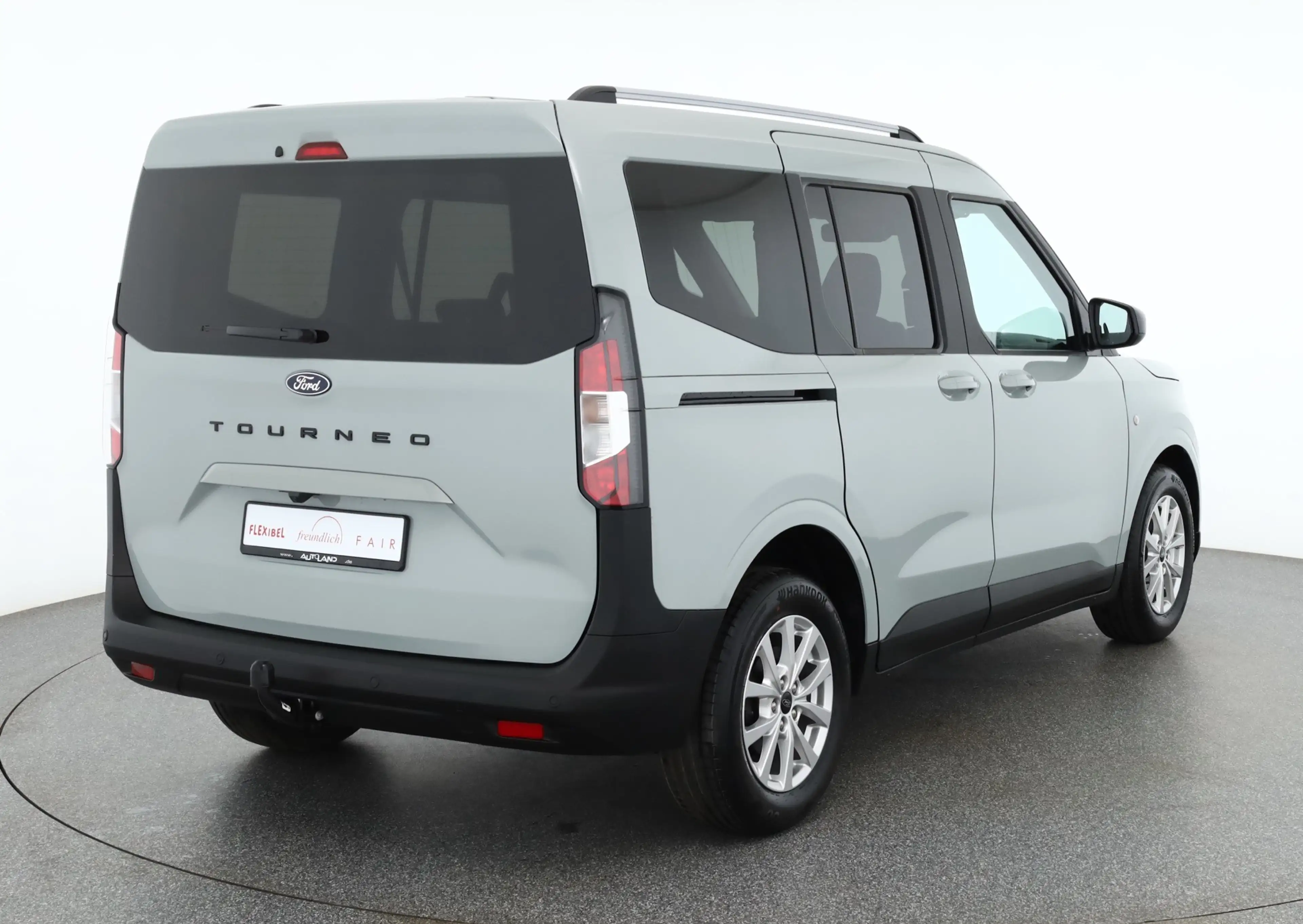 Ford Tourneo Courier Titanium 1.0 EB Aut. Kamera AHK — photo 5