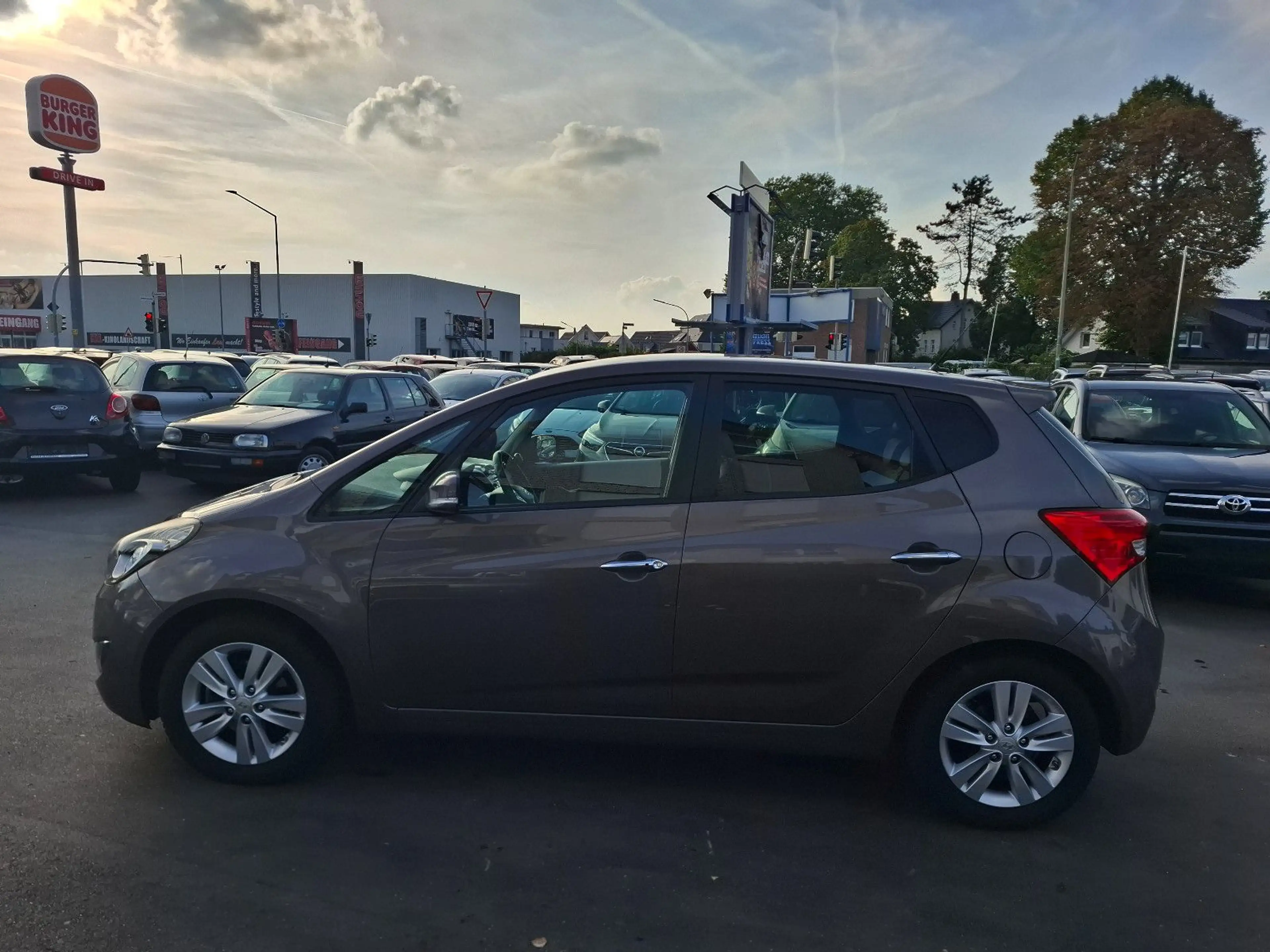 Hyundai iX20 Style — photo 8