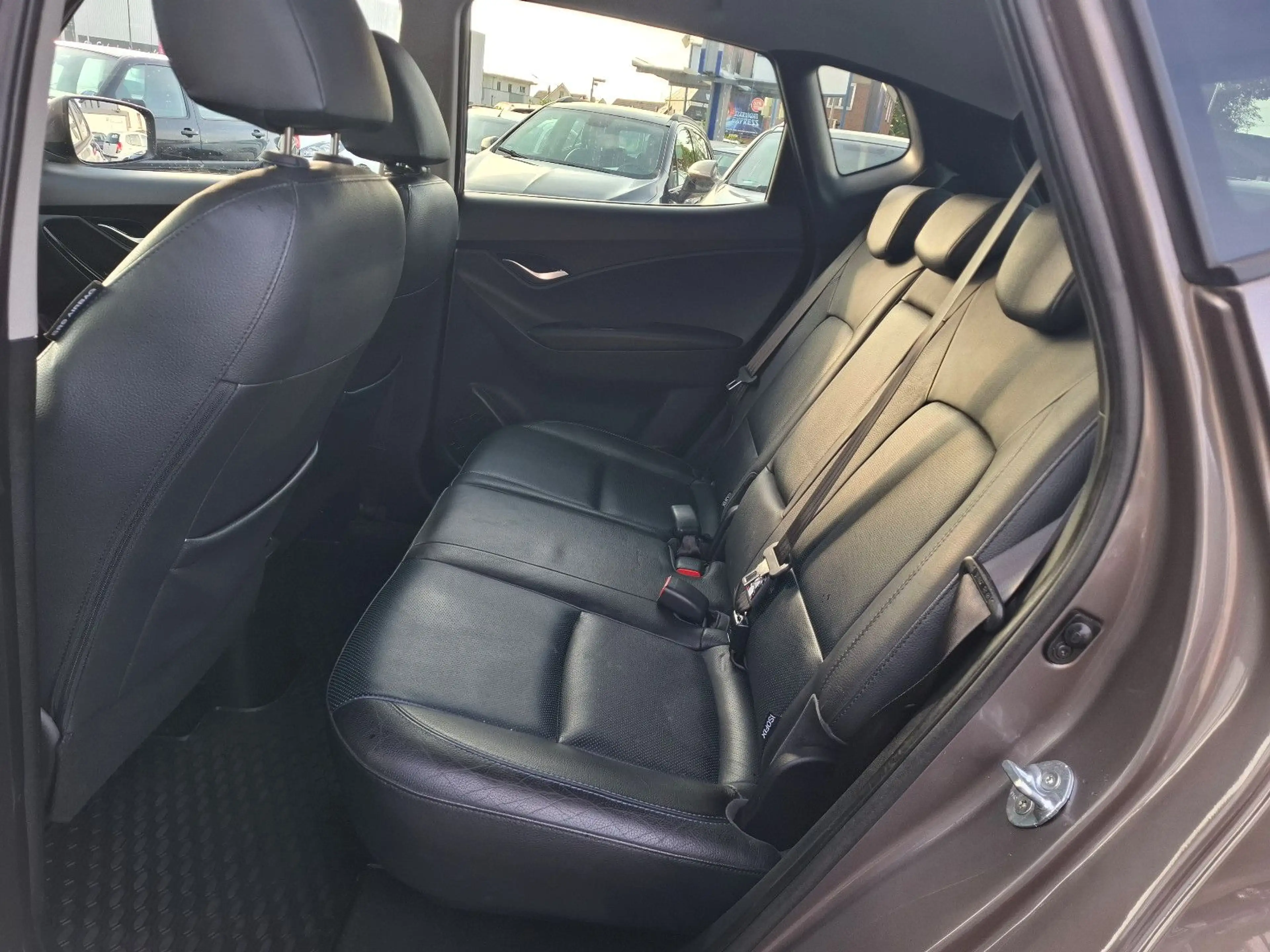 Hyundai iX20 Style — photo 12