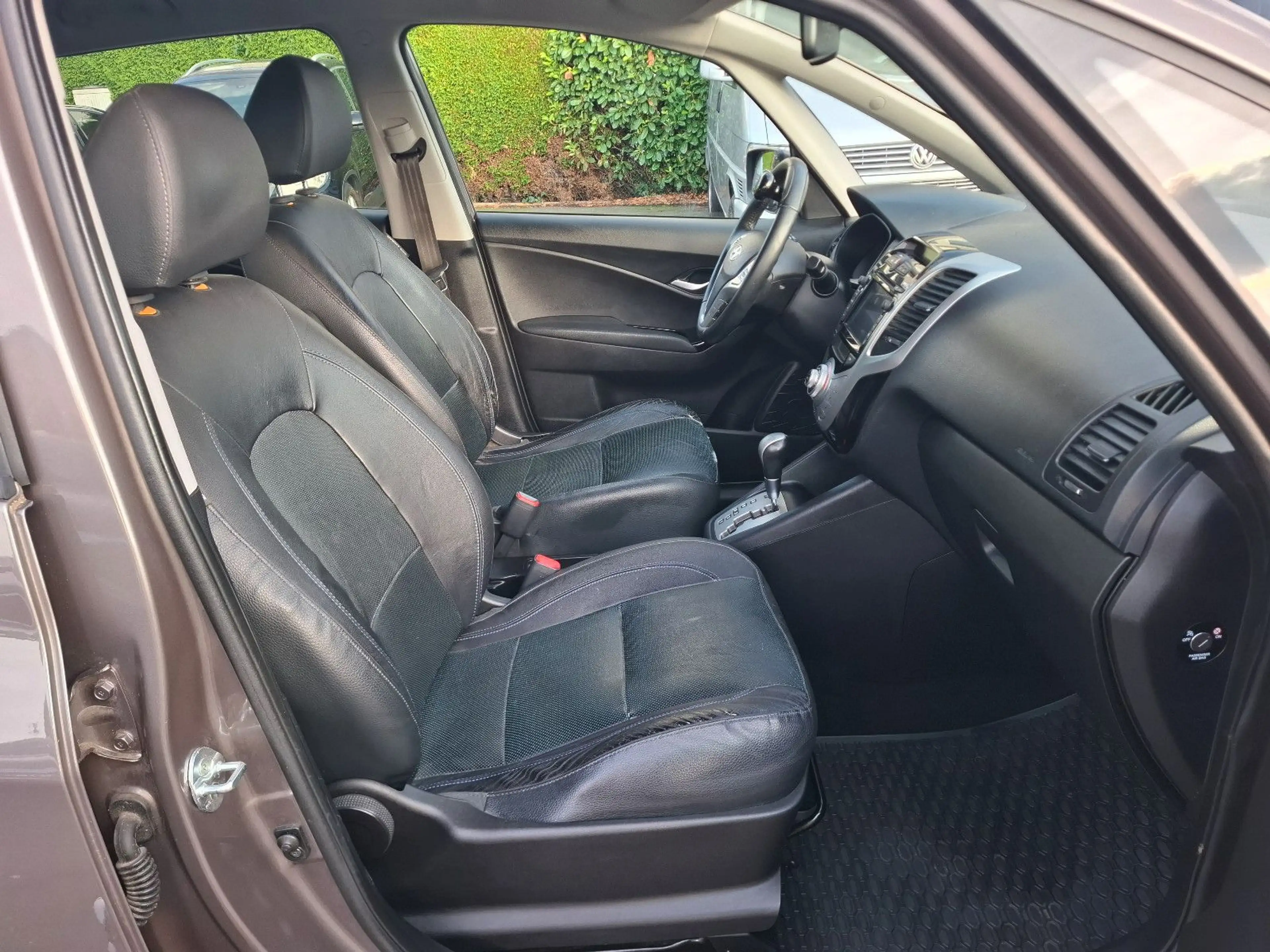 Hyundai iX20 Style — photo 11