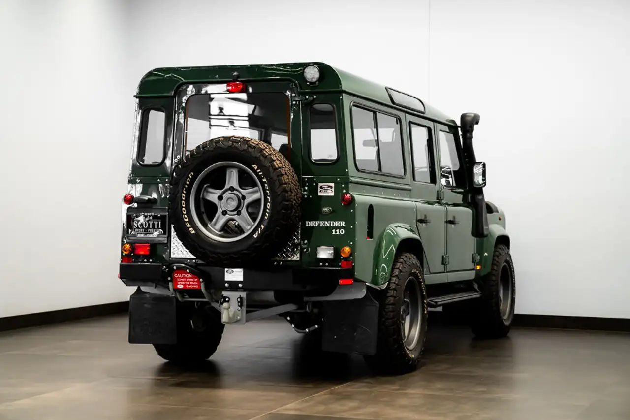 Land Rover Defender снимка Land Rover Defender