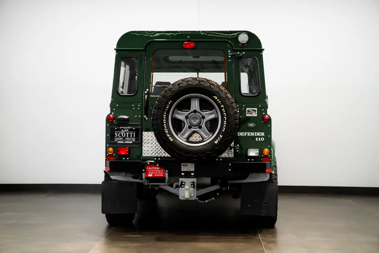 Land Rover Defender снимка Land Rover Defender