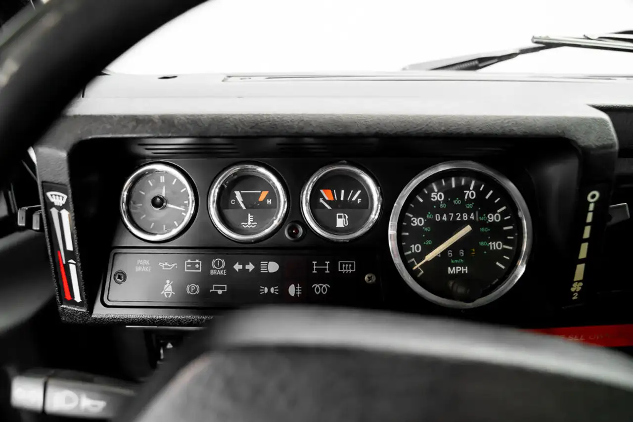 Land Rover Defender снимка Land Rover Defender